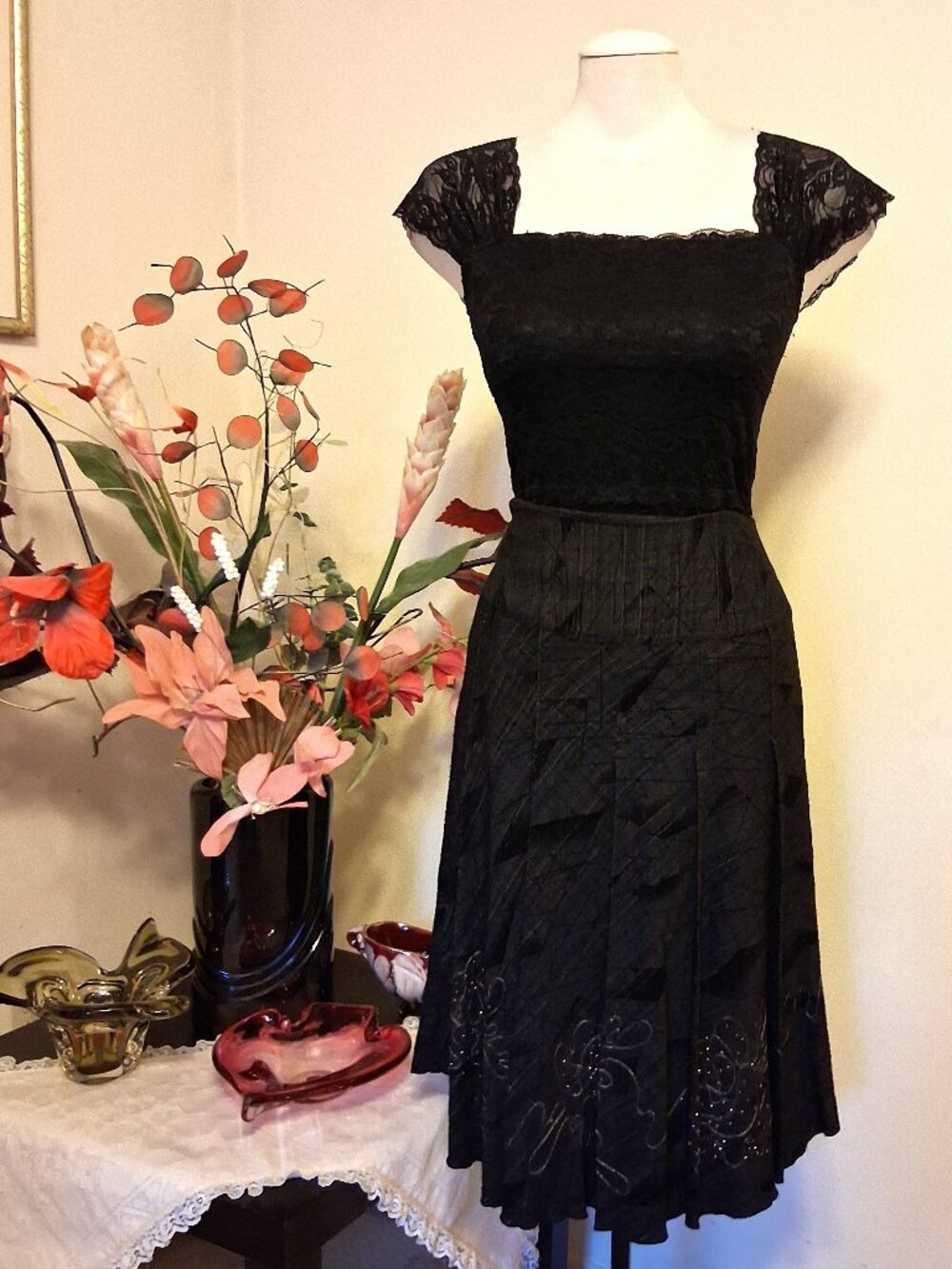 New A-Line Flared Swing Embroidered Black Midi Skirt High Quality Knee Length 12